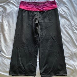 Lululemon groove crop pant
